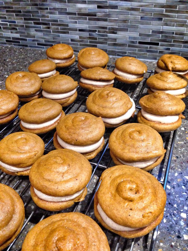 pumpkin spice whoopie pies